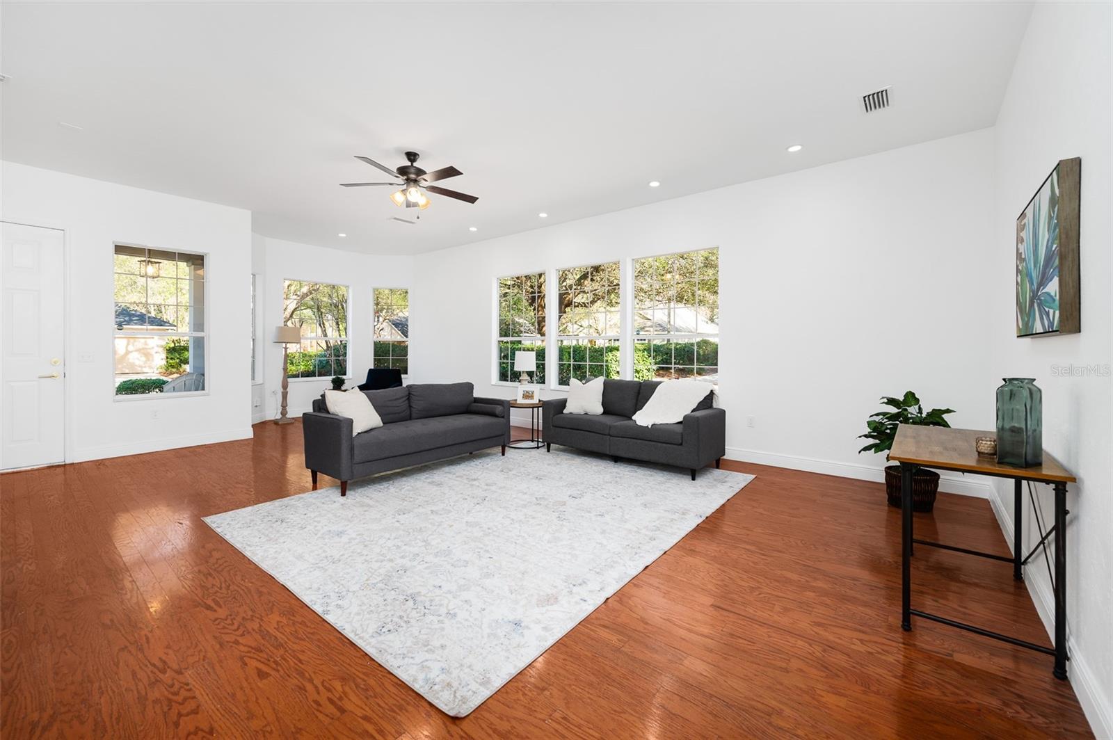 Image 3 of 45 For 9405 31st Lane