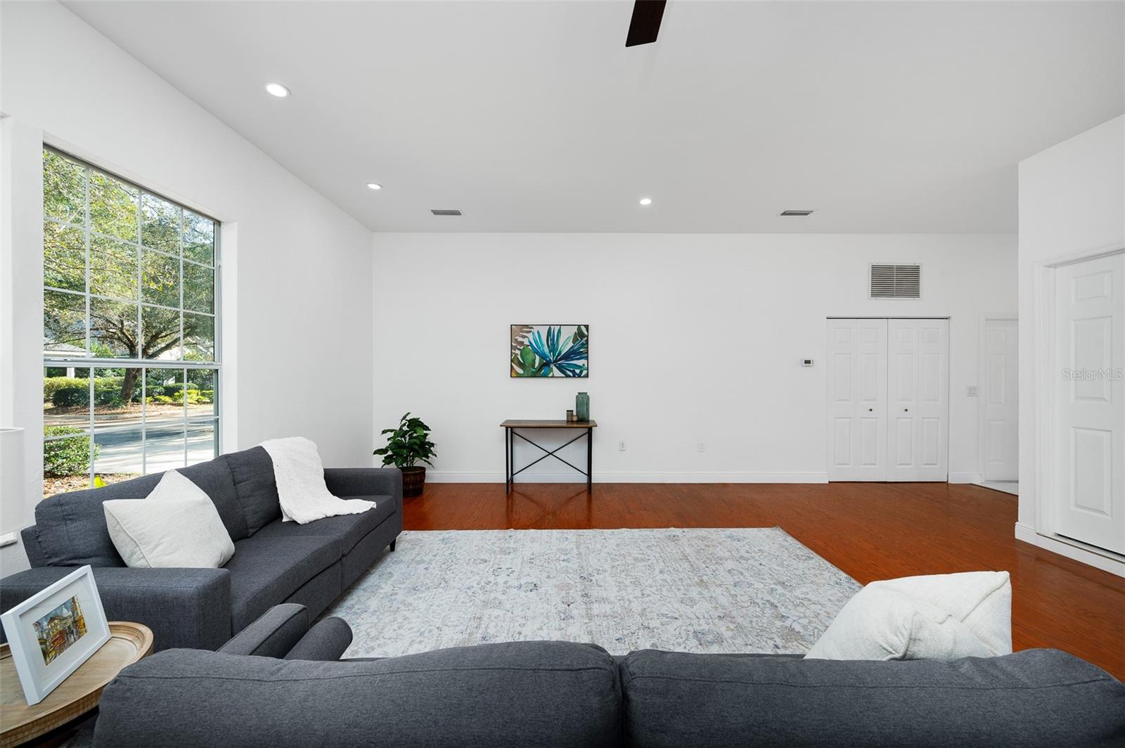 Image 5 of 45 For 9405 31st Lane