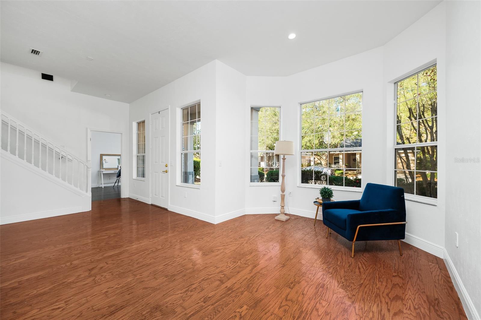 Image 6 of 45 For 9405 31st Lane