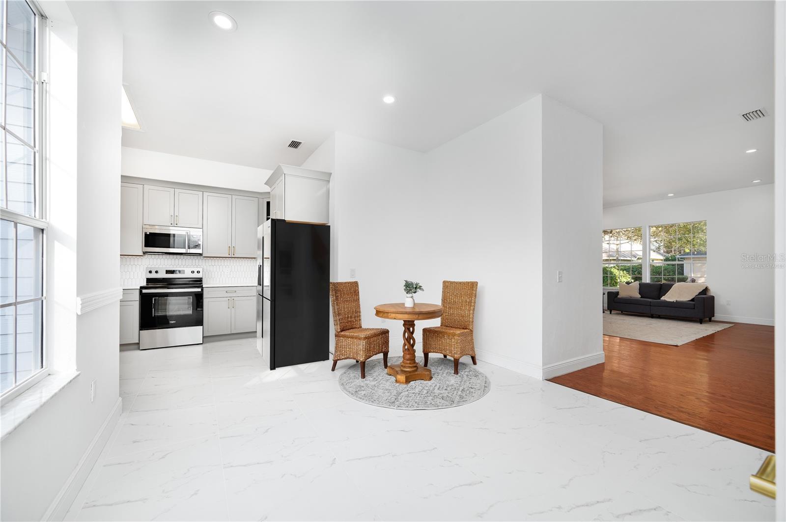 Image 7 of 45 For 9405 31st Lane