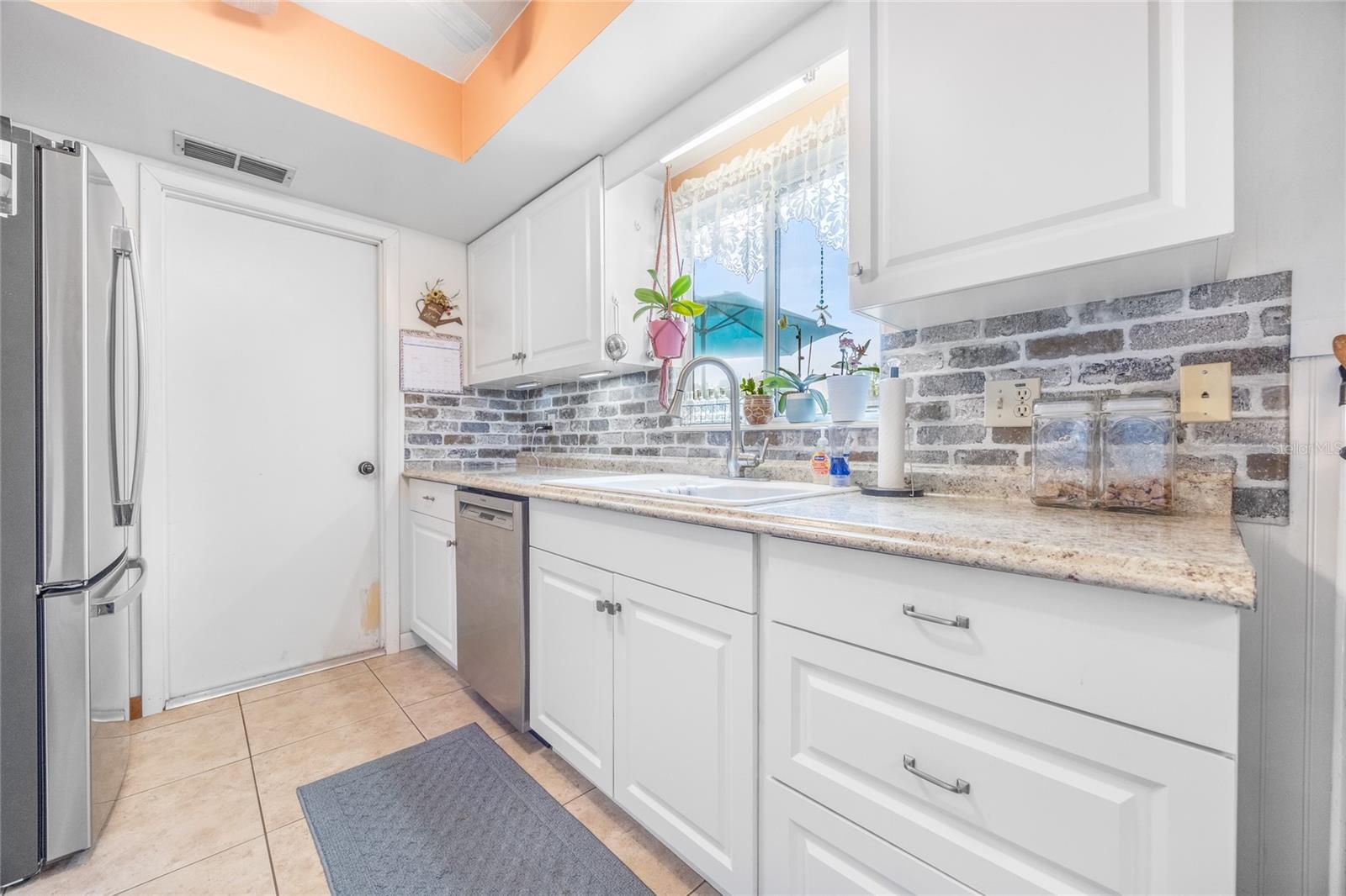 Image 13 of 48 For 11250 78th Court