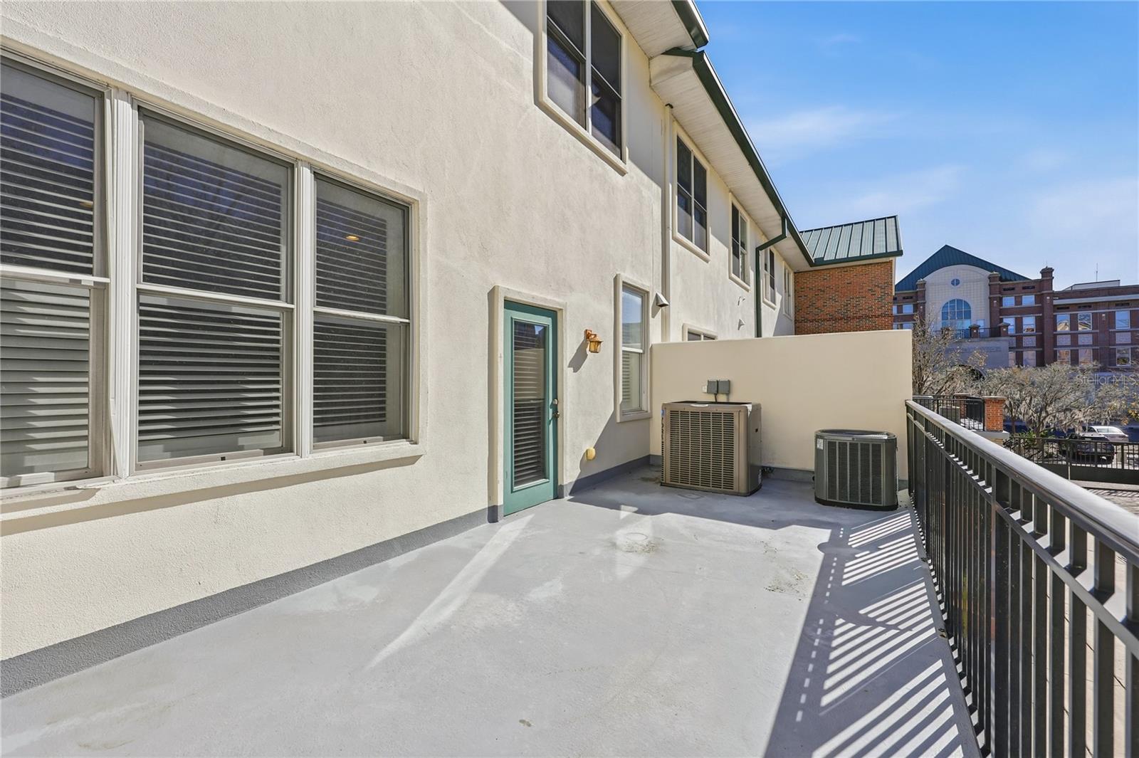 Image 16 of 53 For 132 4th Street 23