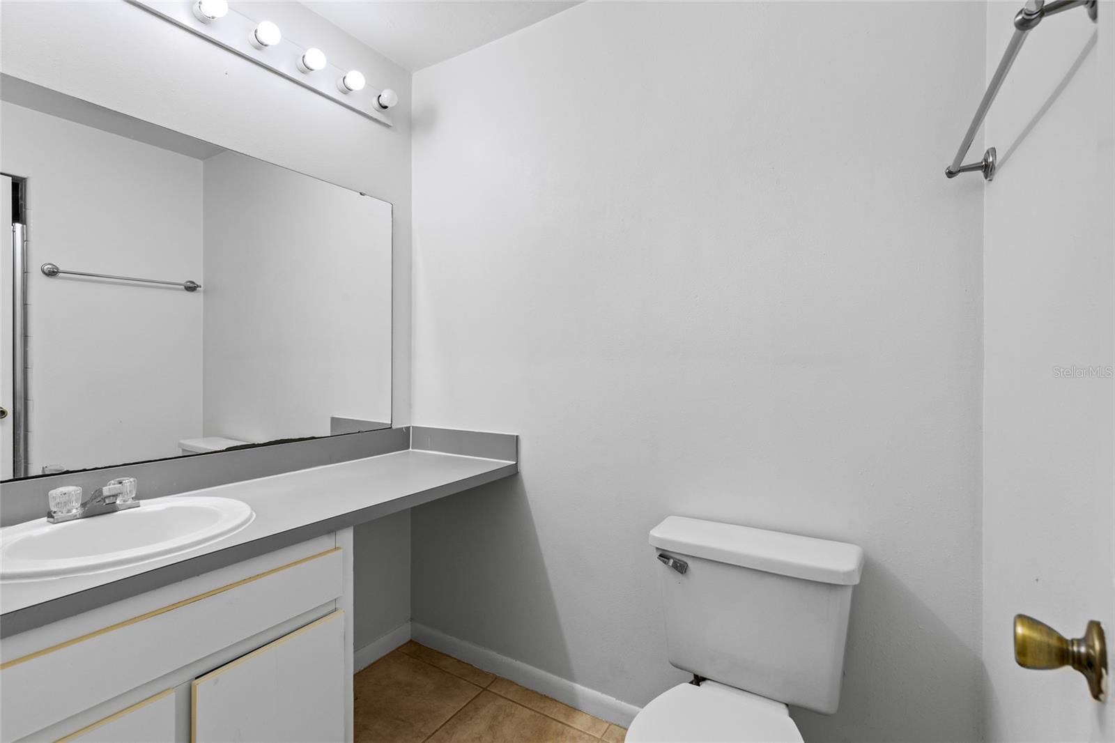 Image 14 of 17 For 2219 39th Way Sw