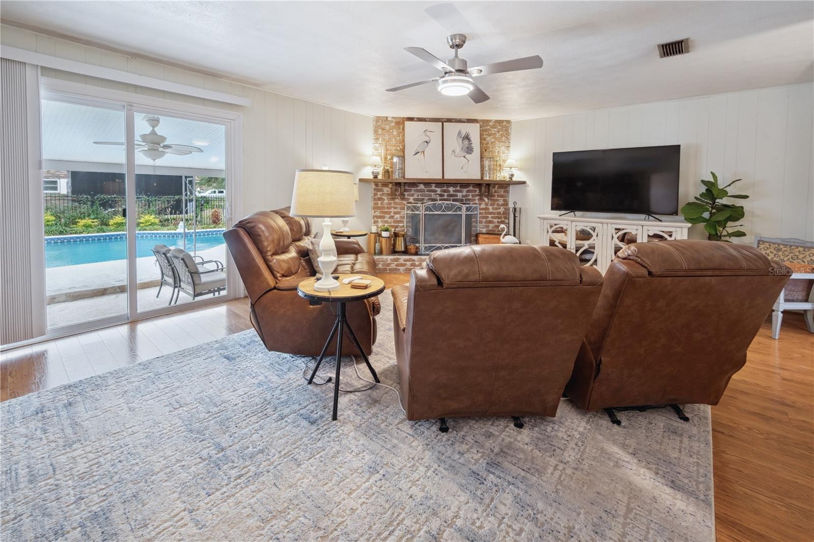 Image 12 of 47 For 15346 14th Avenue