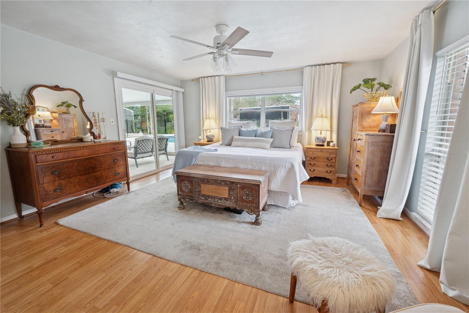 Image 21 of 47 For 15346 14th Avenue