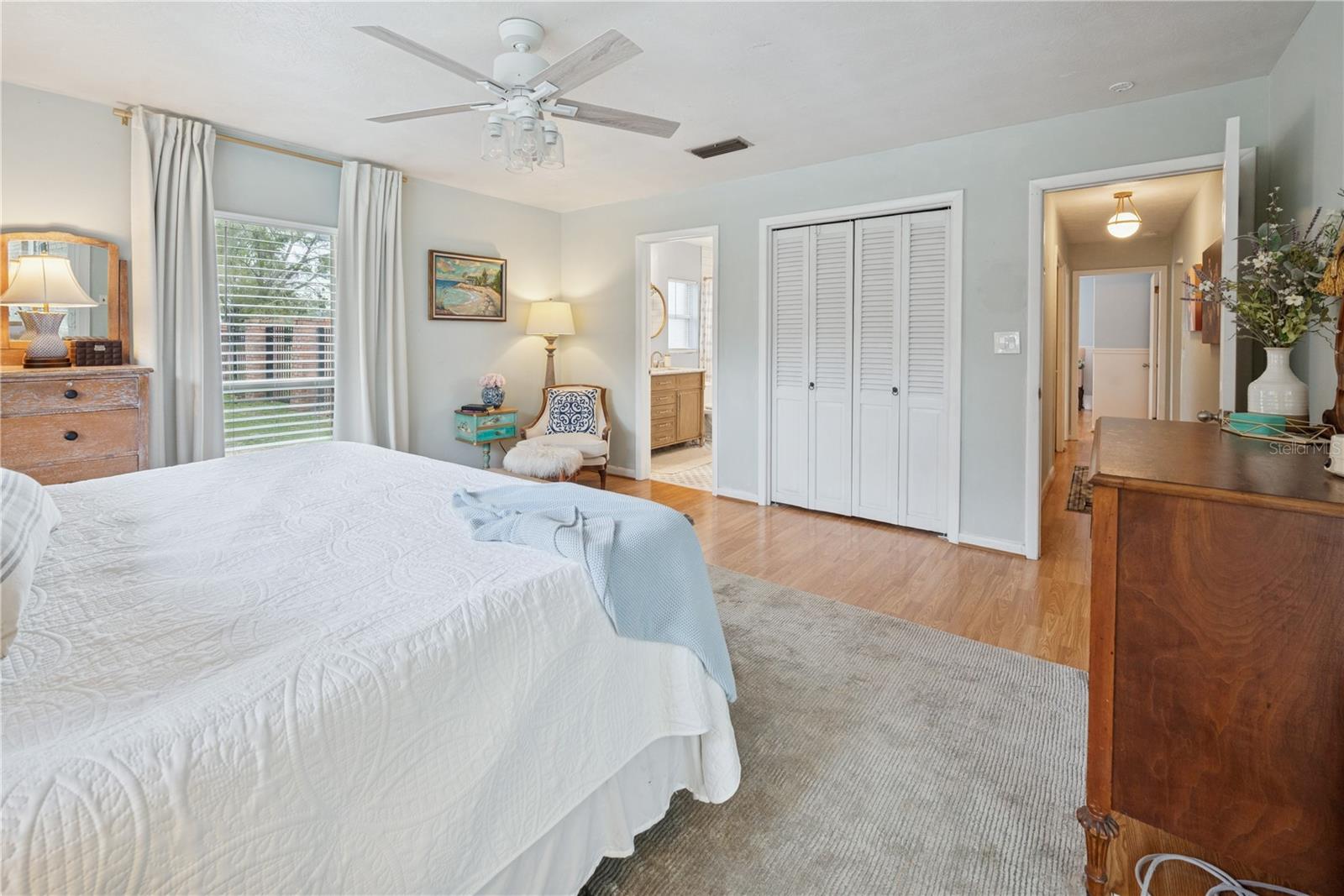 Image 22 of 47 For 15346 14th Avenue