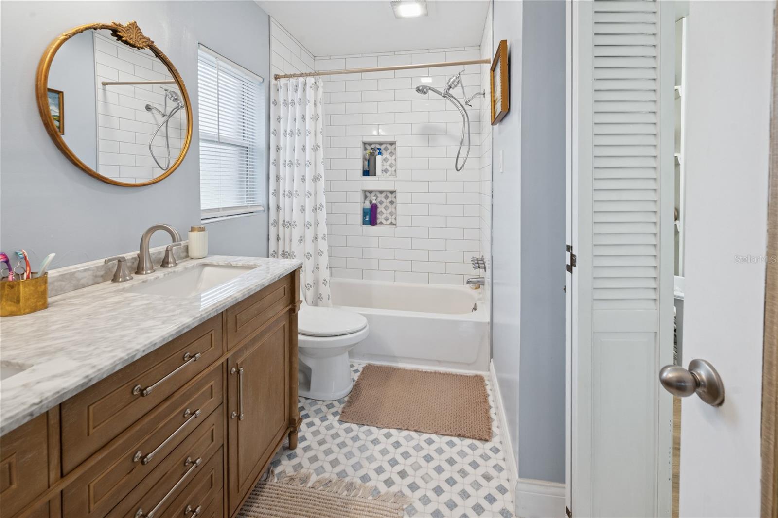 Image 23 of 47 For 15346 14th Avenue