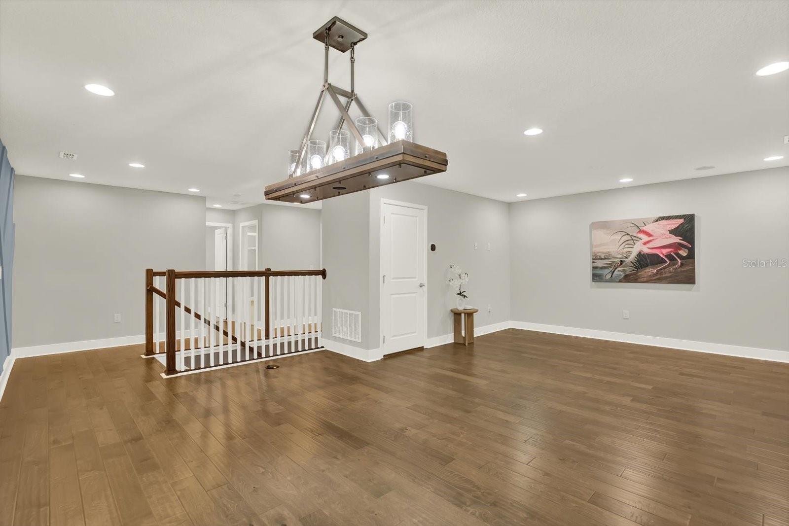 Image 18 of 53 For 2005 Palm Key Avenue