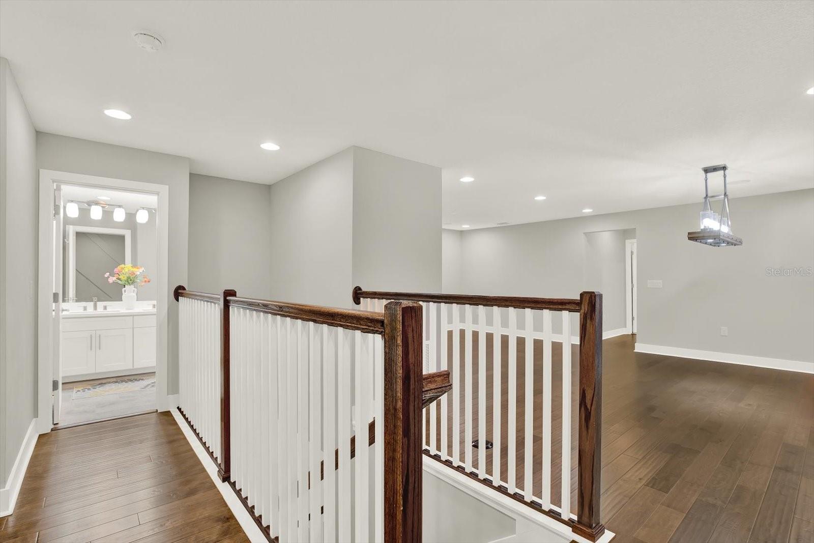 Image 19 of 53 For 2005 Palm Key Avenue