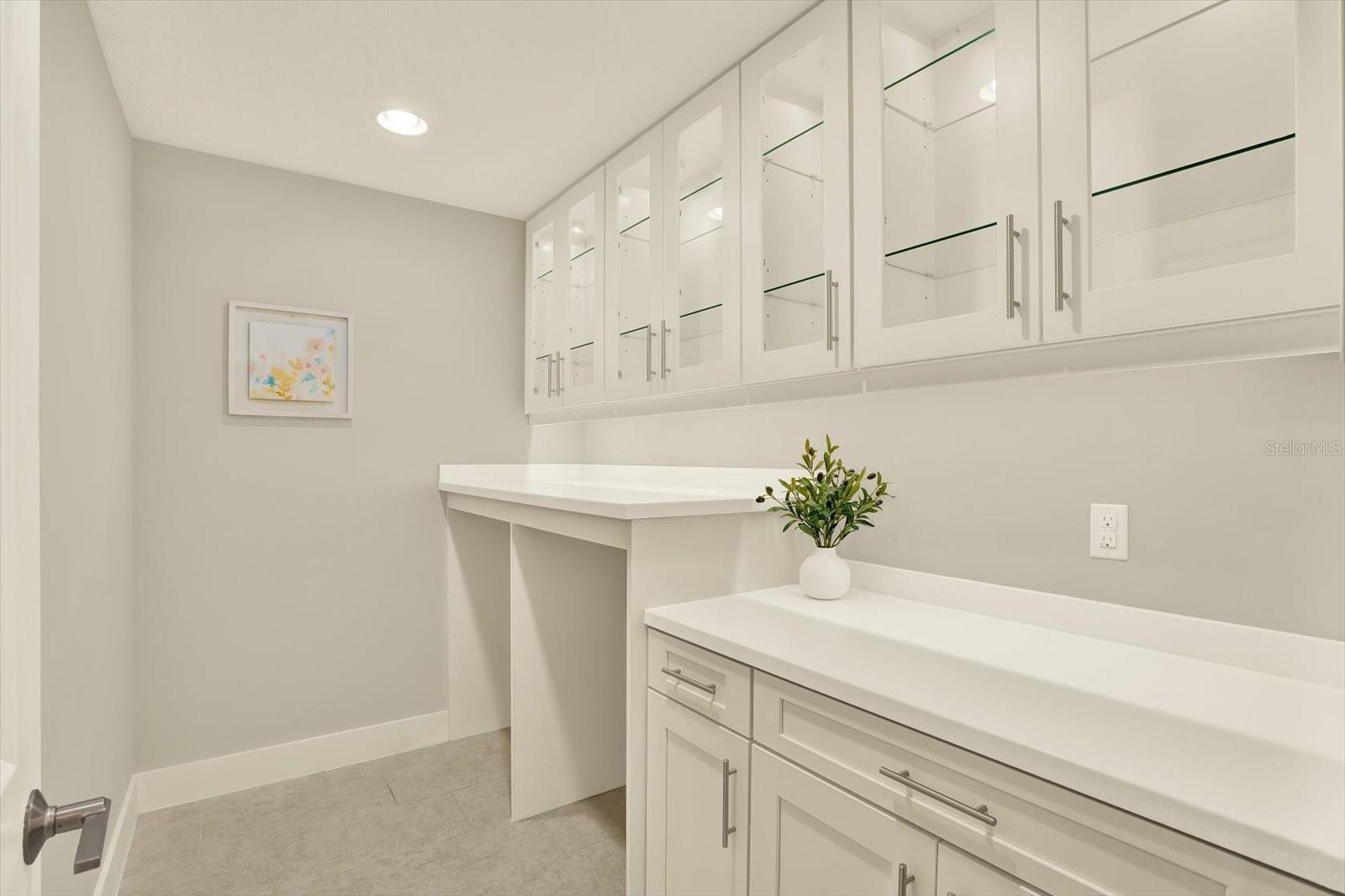 Image 26 of 53 For 2005 Palm Key Avenue