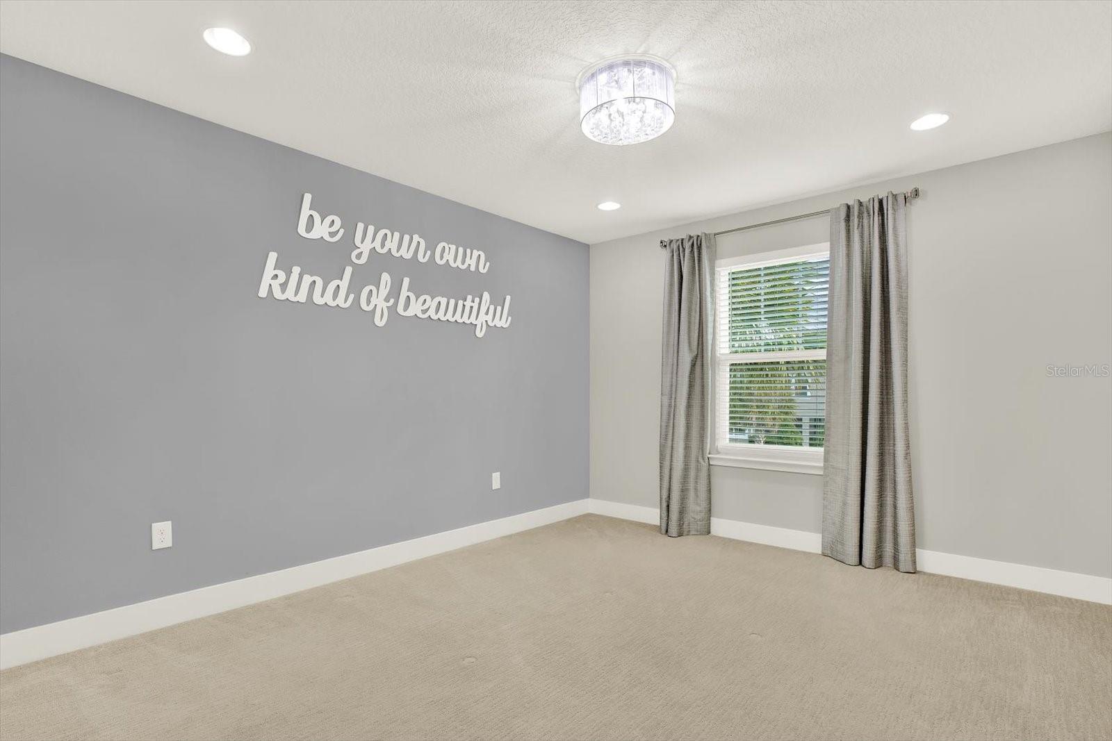 Image 32 of 53 For 2005 Palm Key Avenue