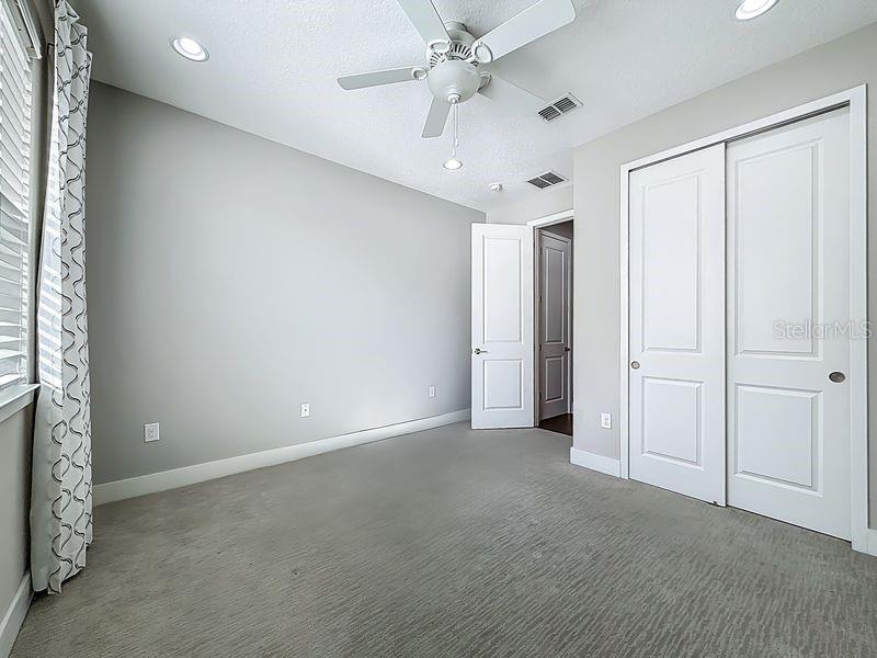 Image 34 of 53 For 2005 Palm Key Avenue