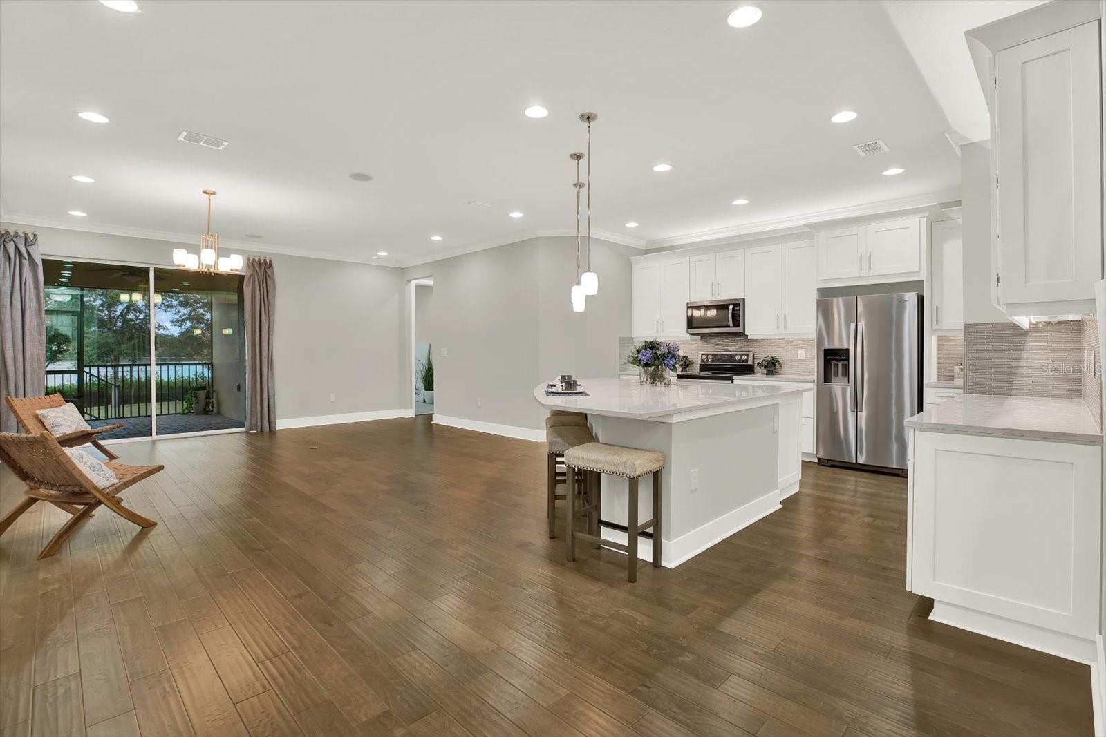 Image 8 of 53 For 2005 Palm Key Avenue