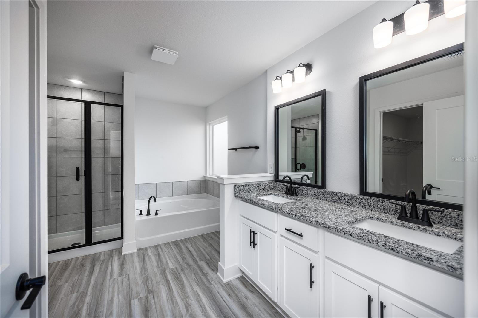 Image 12 of 29 For 581 Bellflower Drive