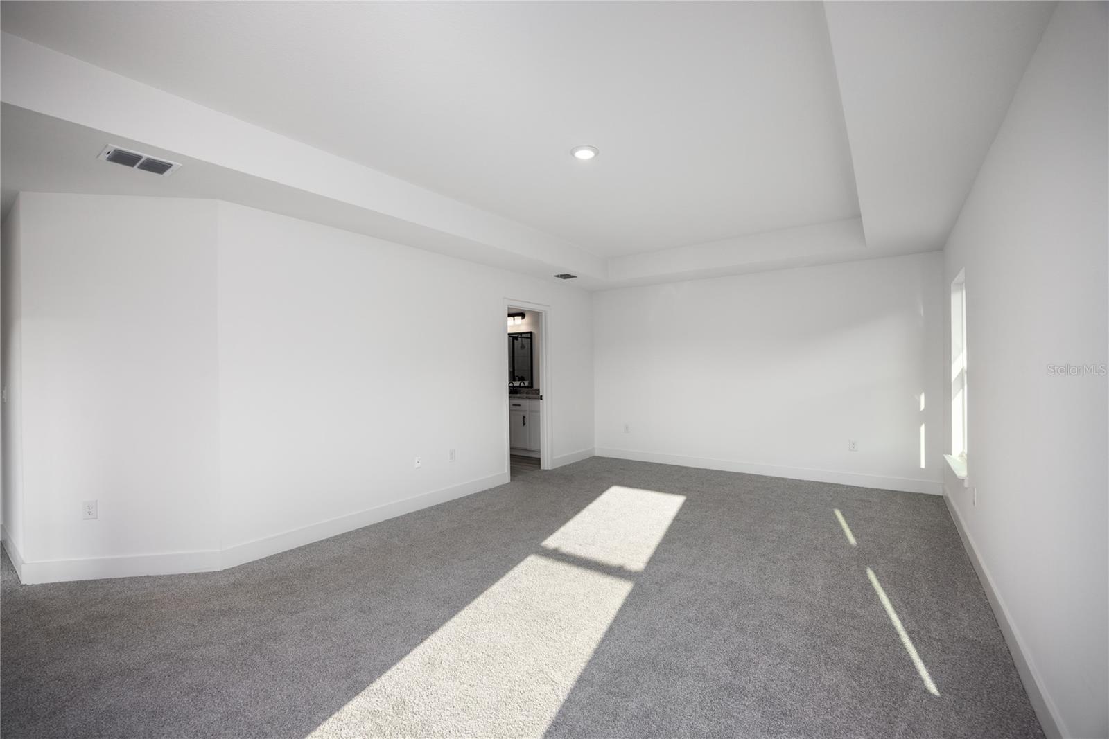 Image 13 of 29 For 581 Bellflower Drive