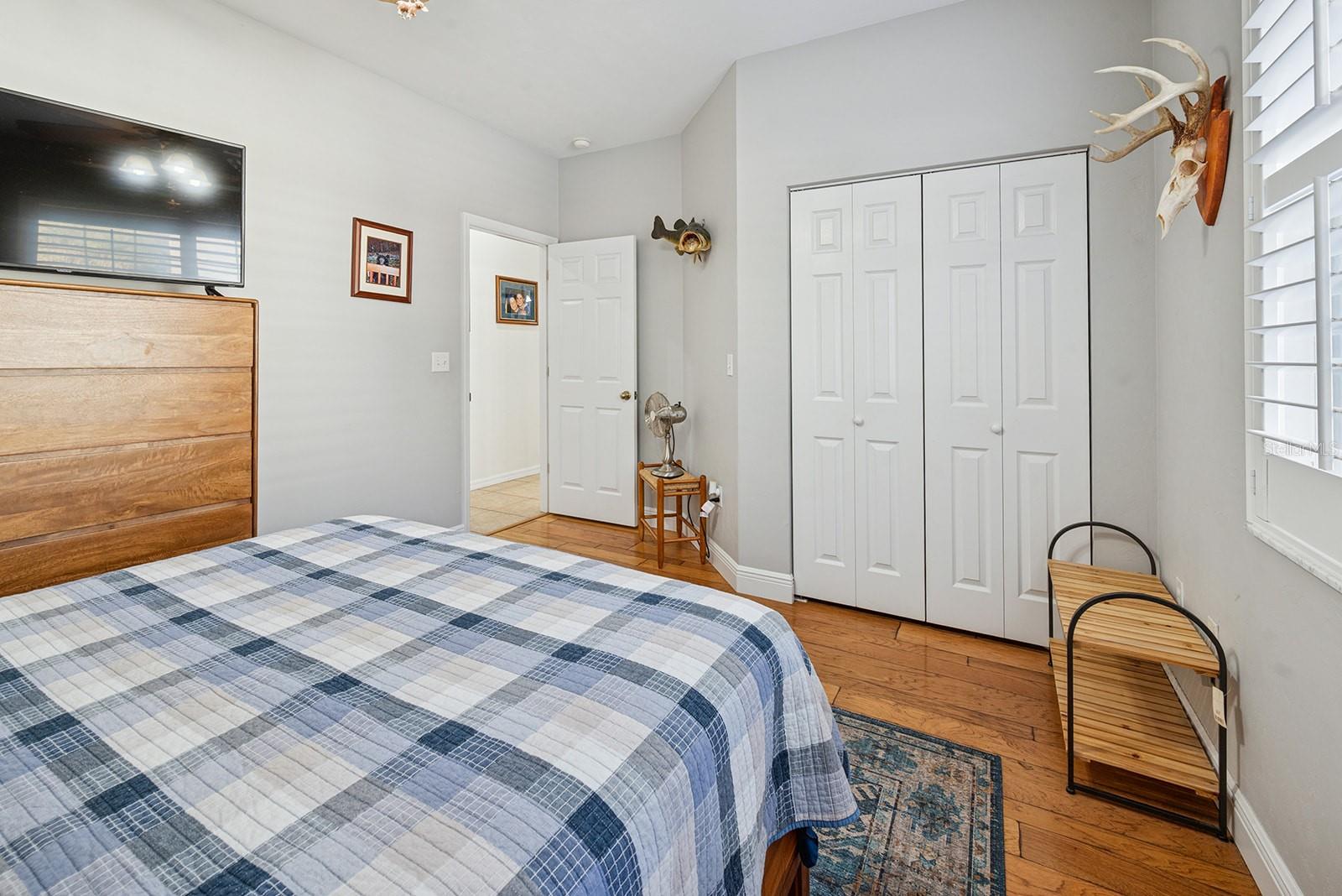 Image 23 of 50 For 6719 82nd Avenue