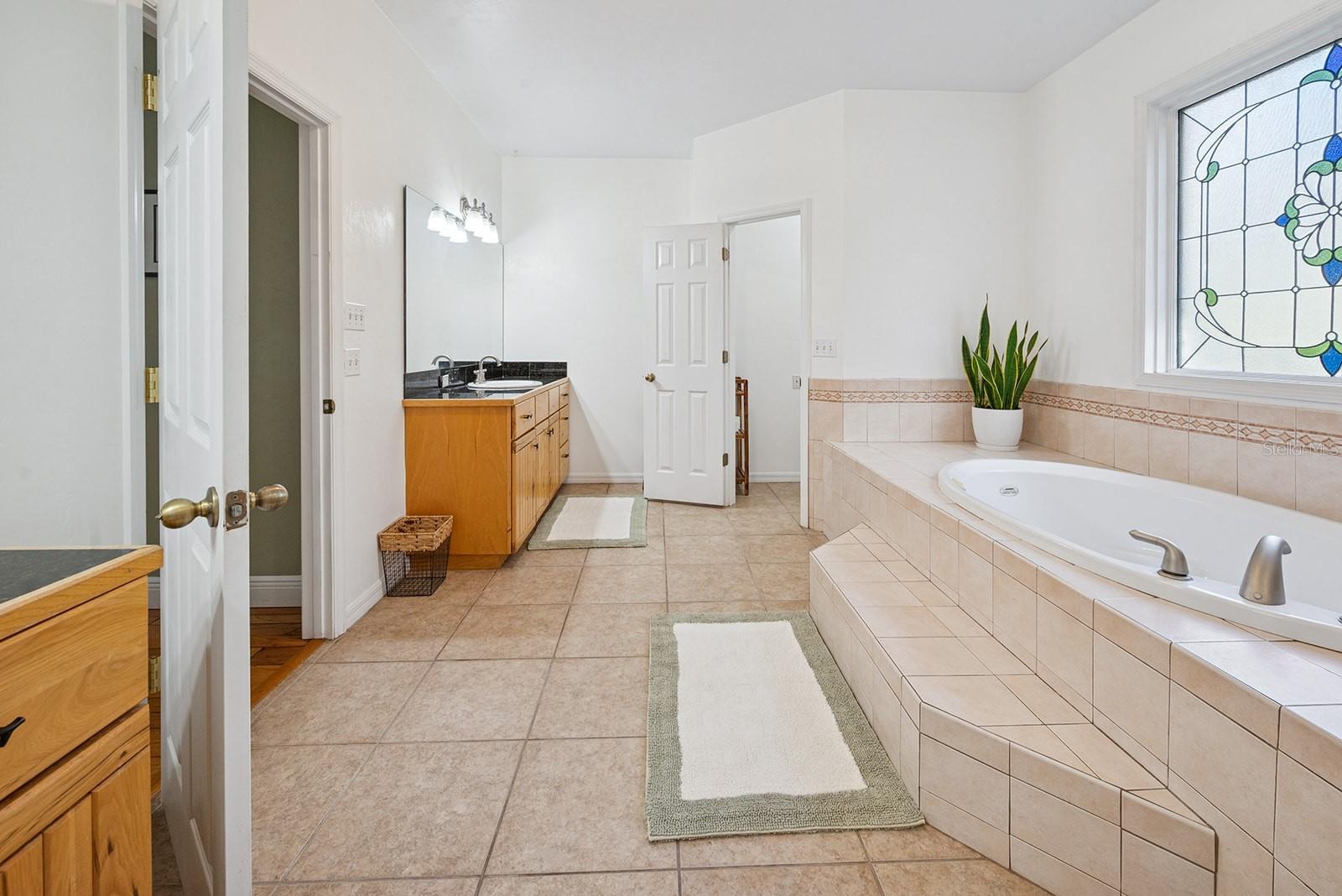 Image 35 of 50 For 6719 82nd Avenue