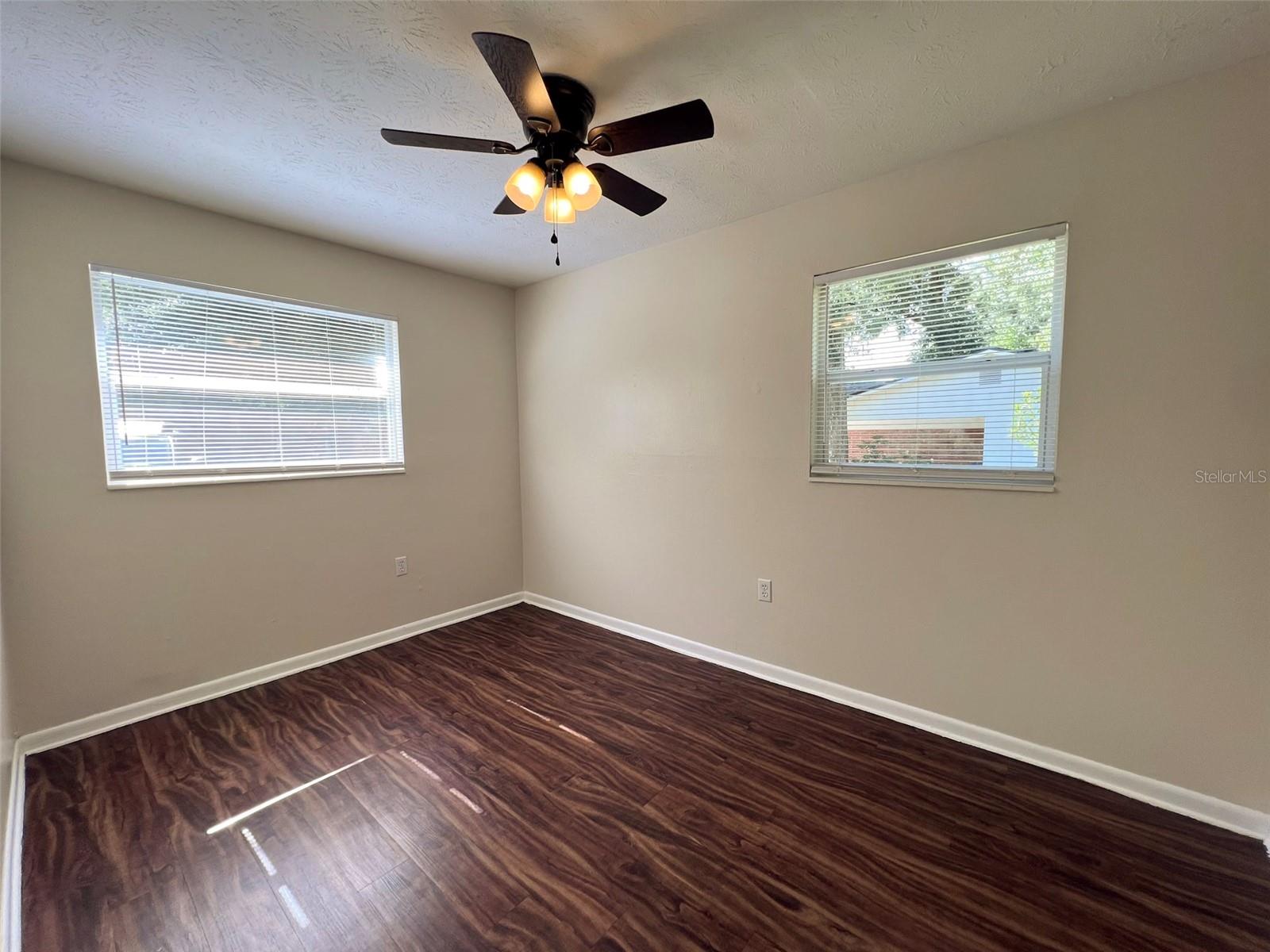 Image 14 of 31 For 536 34th Street