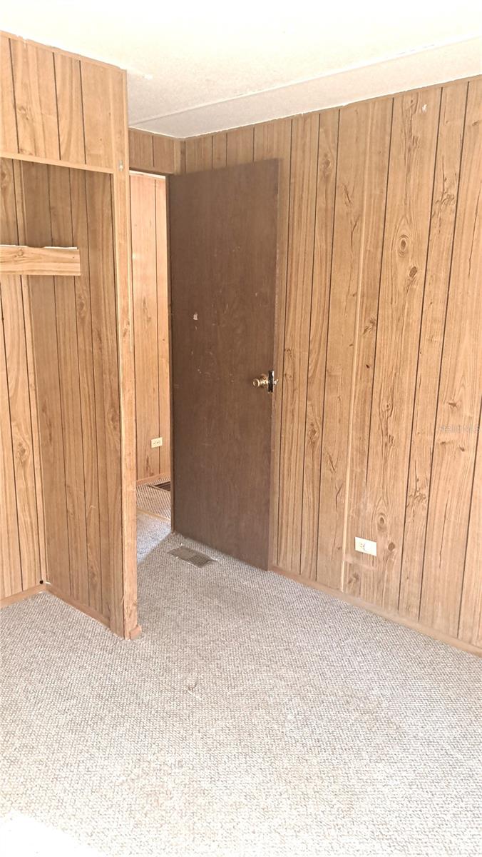 Image 11 of 16 For 669 Shiloh Street