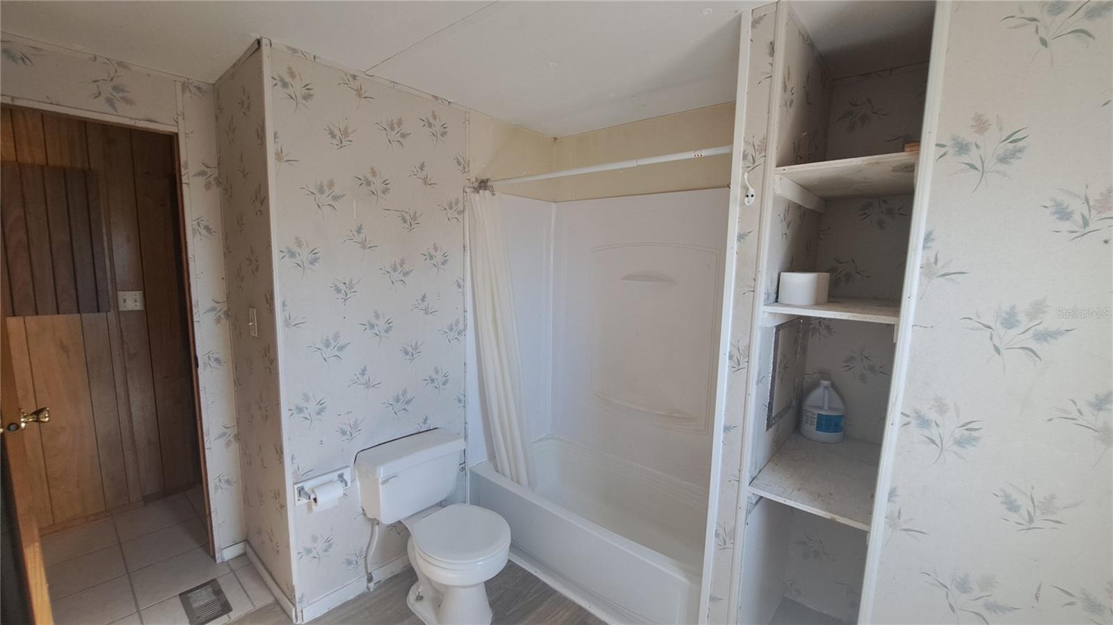 Image 7 of 16 For 669 Shiloh Street