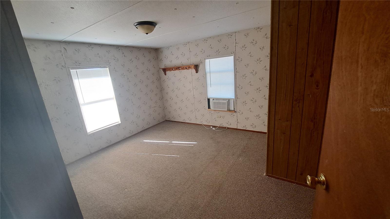 Image 9 of 16 For 669 Shiloh Street