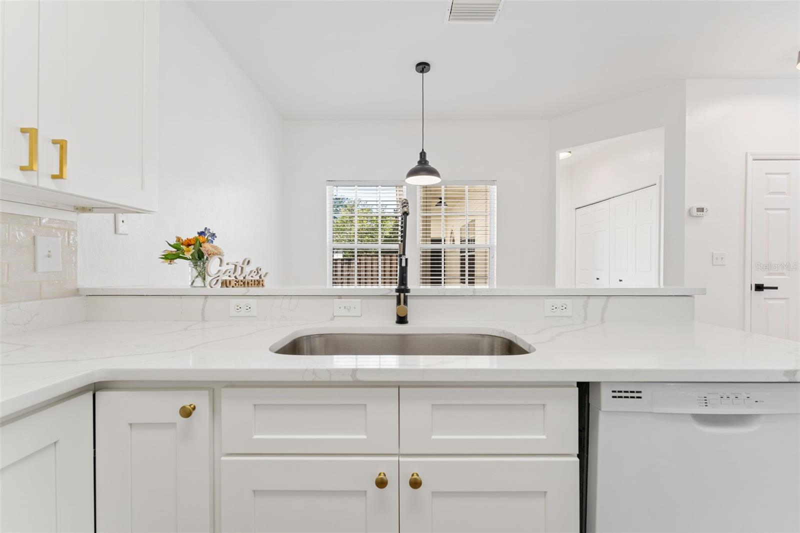 Image 14 of 40 For 11585 18th Place