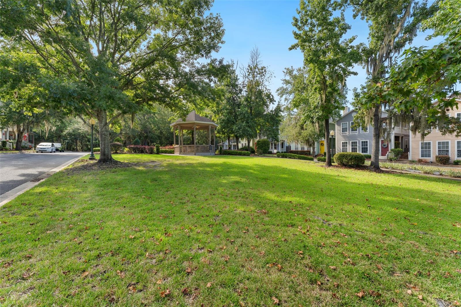 Image 37 of 40 For 11585 18th Place