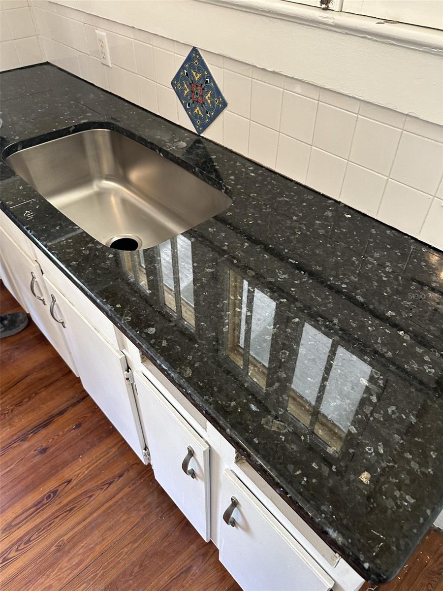 Image 7 of 20 For 205 Voorhis Avenue