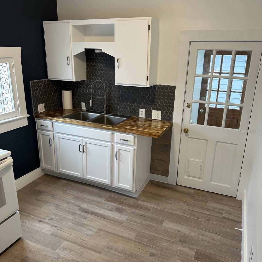 Image 8 of 20 For 205 Voorhis Avenue