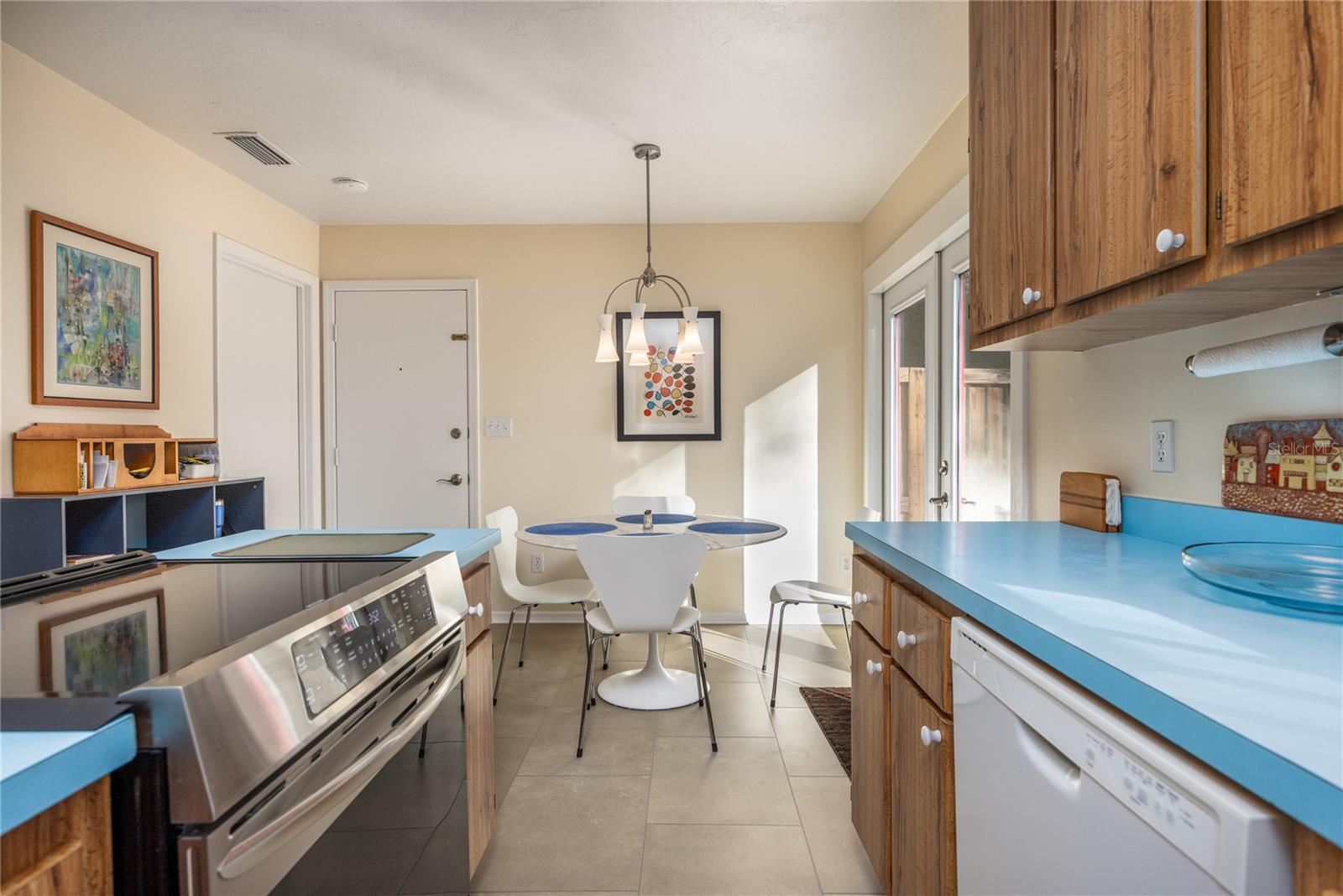 Image 15 of 43 For 2436 37th Terrace