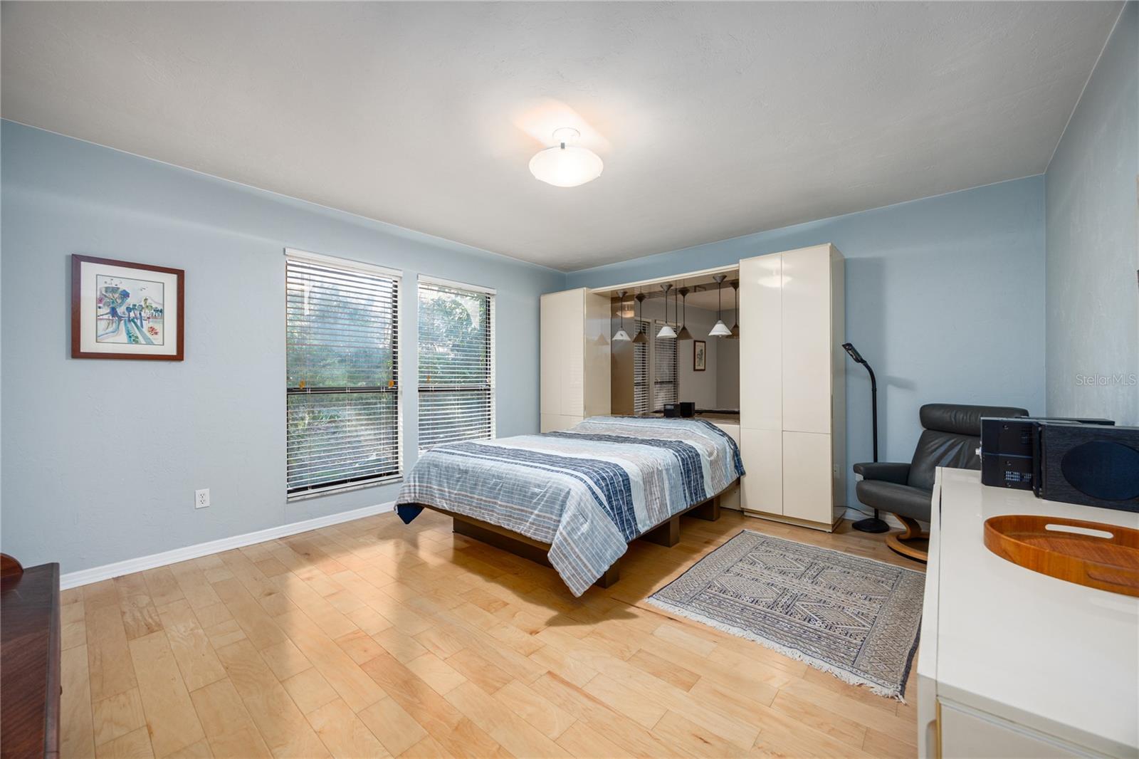 Image 16 of 43 For 2436 37th Terrace