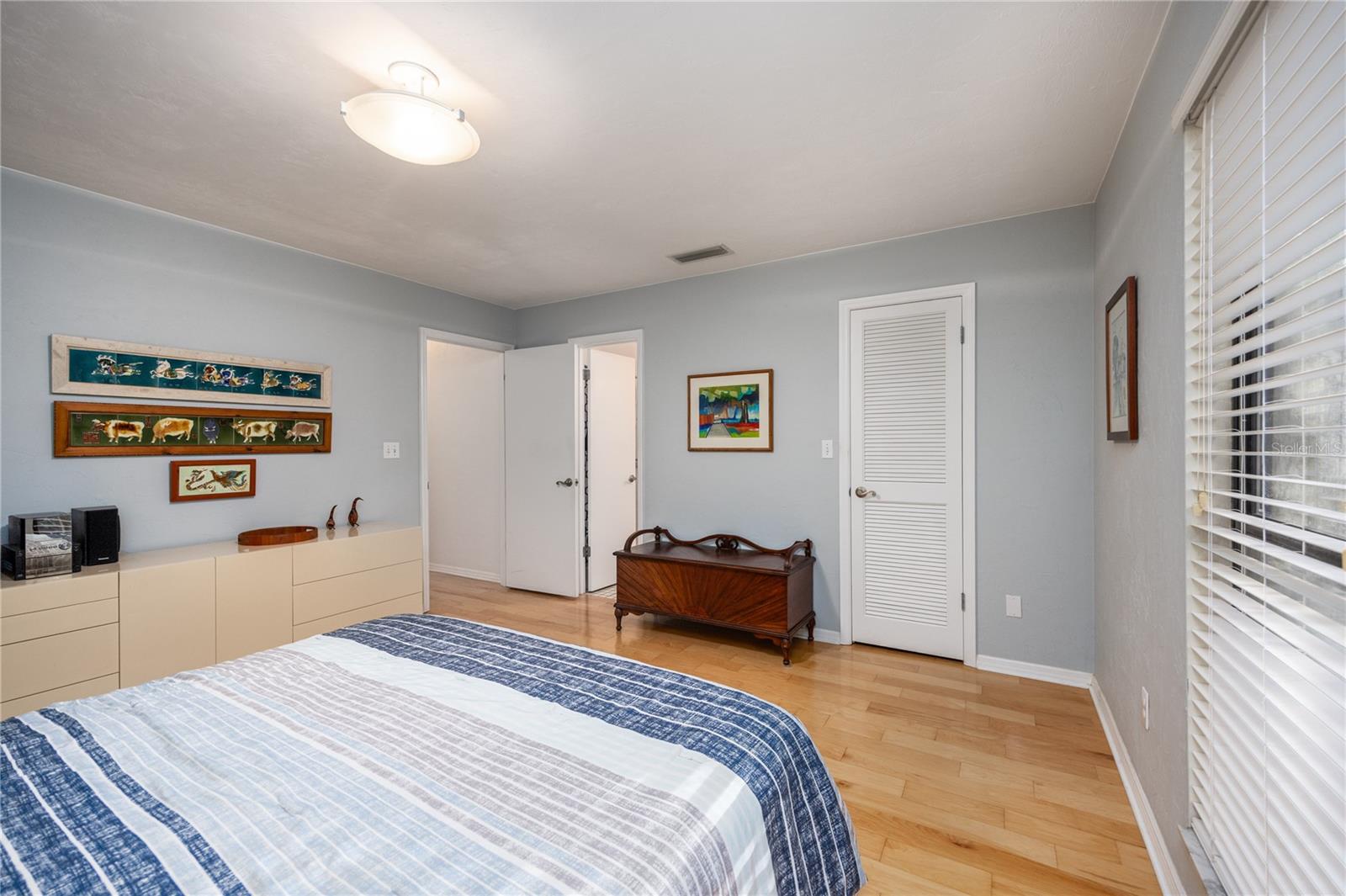 Image 17 of 43 For 2436 37th Terrace