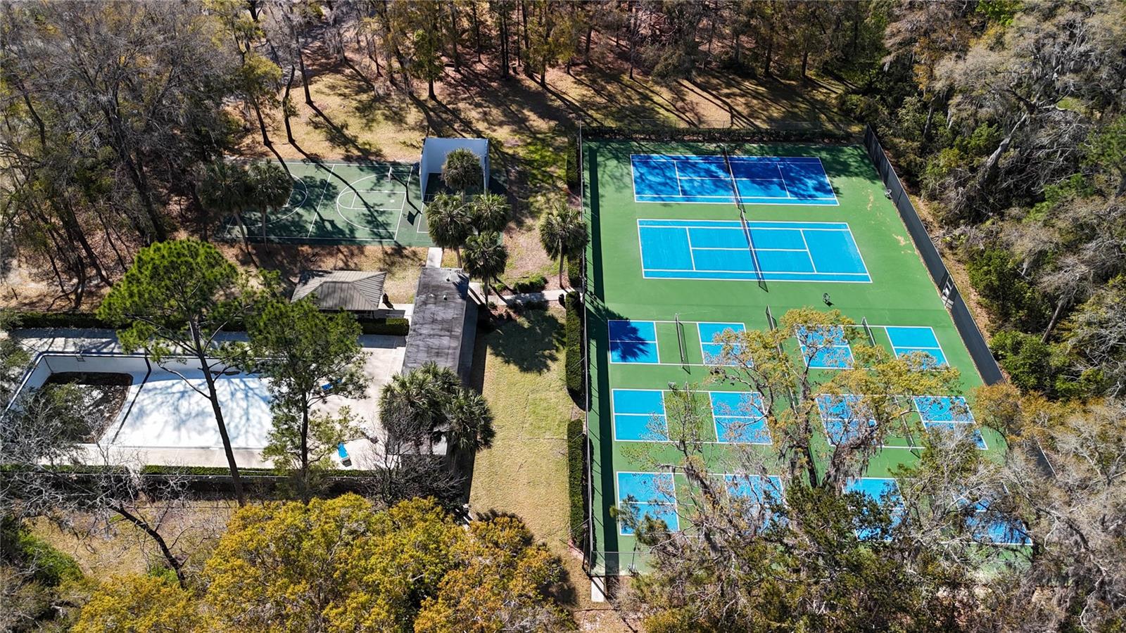 Image 37 of 43 For 2436 37th Terrace