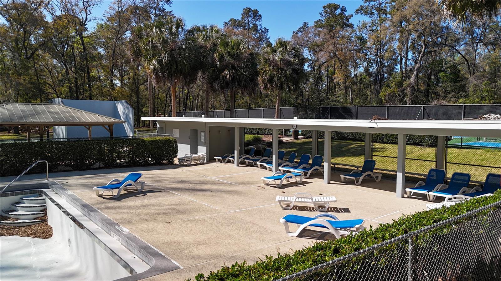 Image 40 of 43 For 2436 37th Terrace