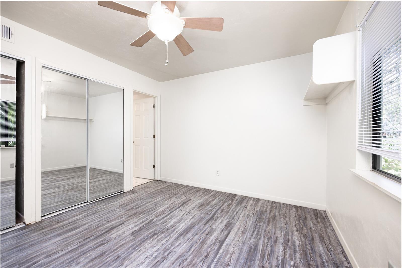 Image 4 of 22 For 127 16th Avenue S-105