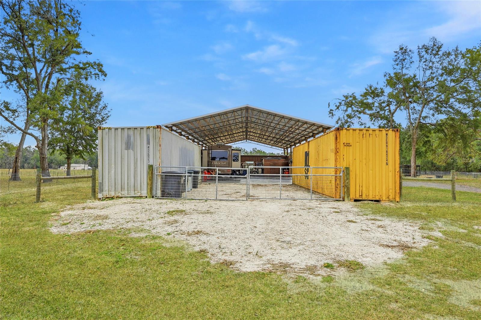 Image 17 of 29 For 00 Cowpoke Court