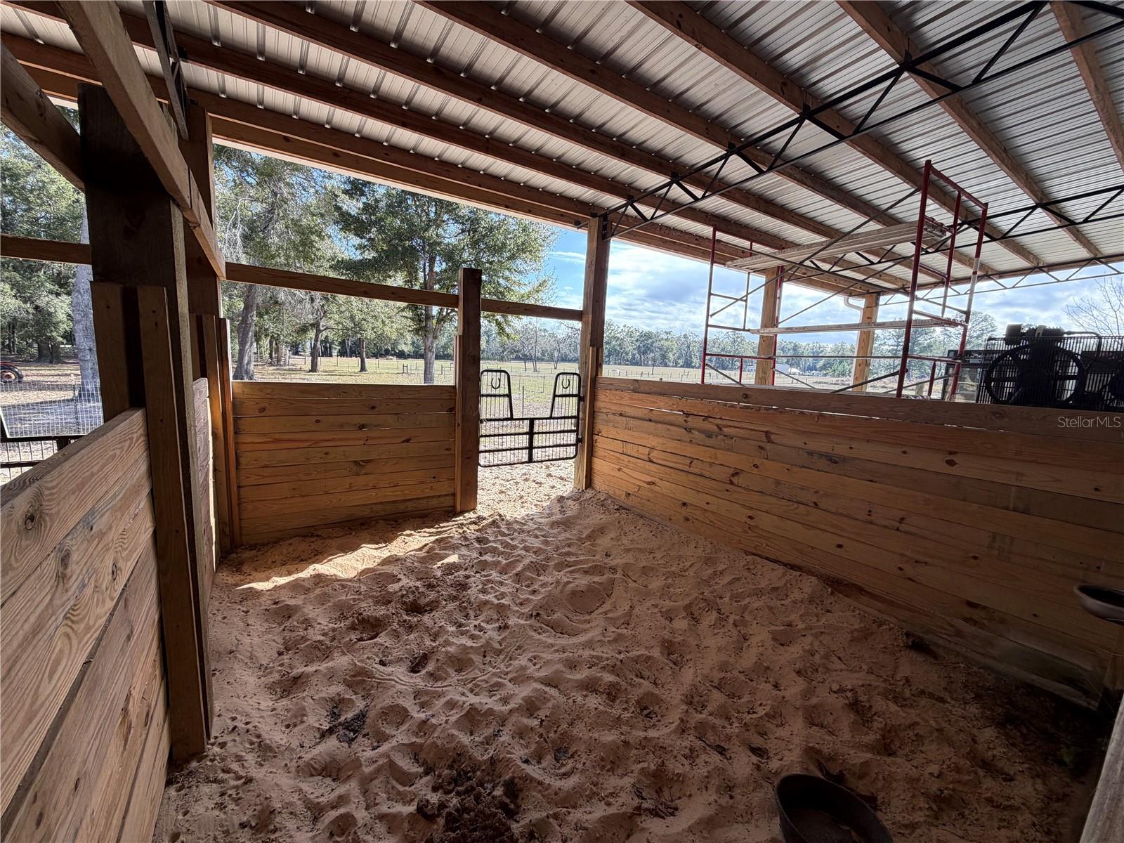 Image 20 of 29 For 00 Cowpoke Court