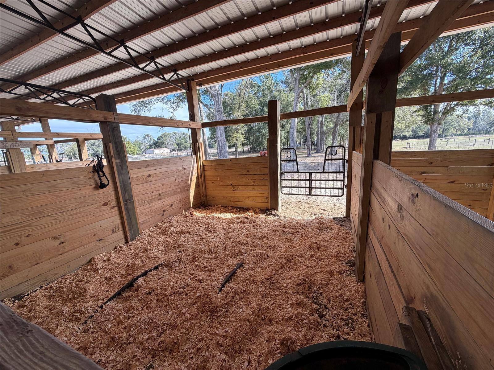 Image 21 of 29 For 00 Cowpoke Court