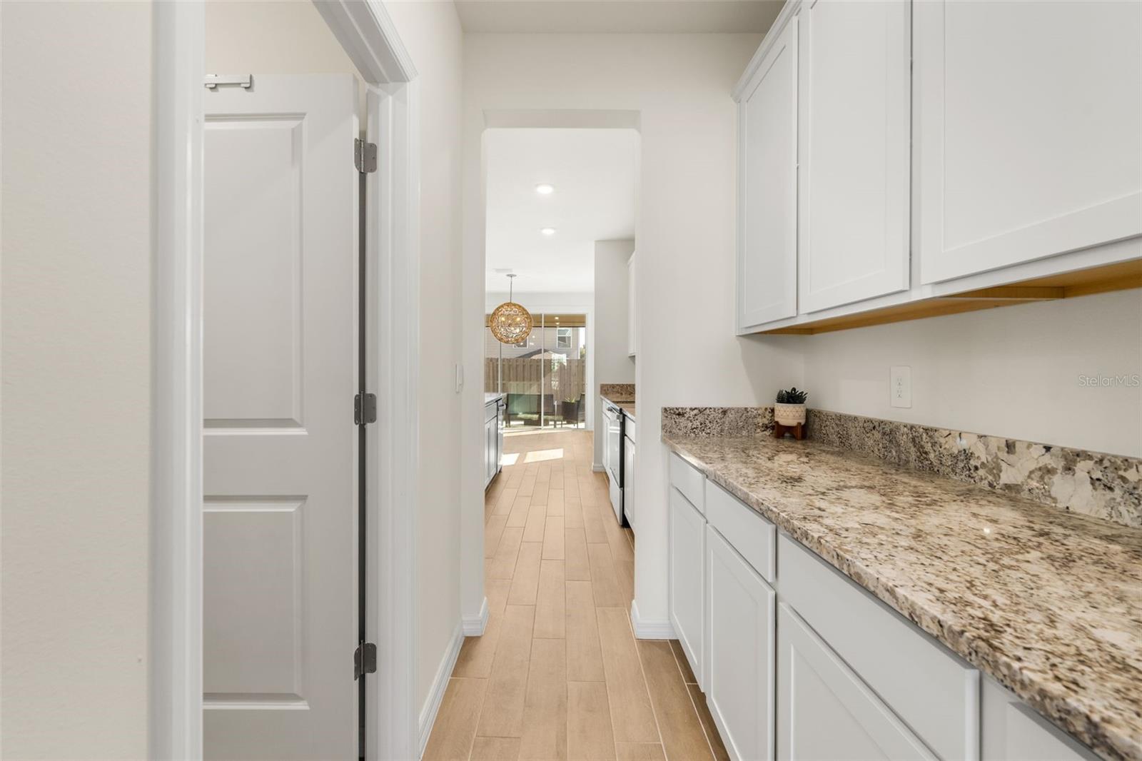 Image 18 of 56 For 1400 132nd Circle