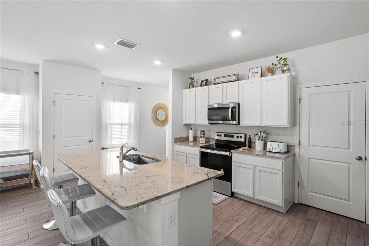 Image 18 of 36 For 5126 47th Lane