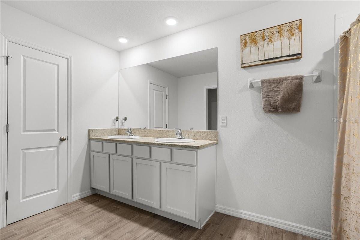 Image 24 of 36 For 5126 47th Lane