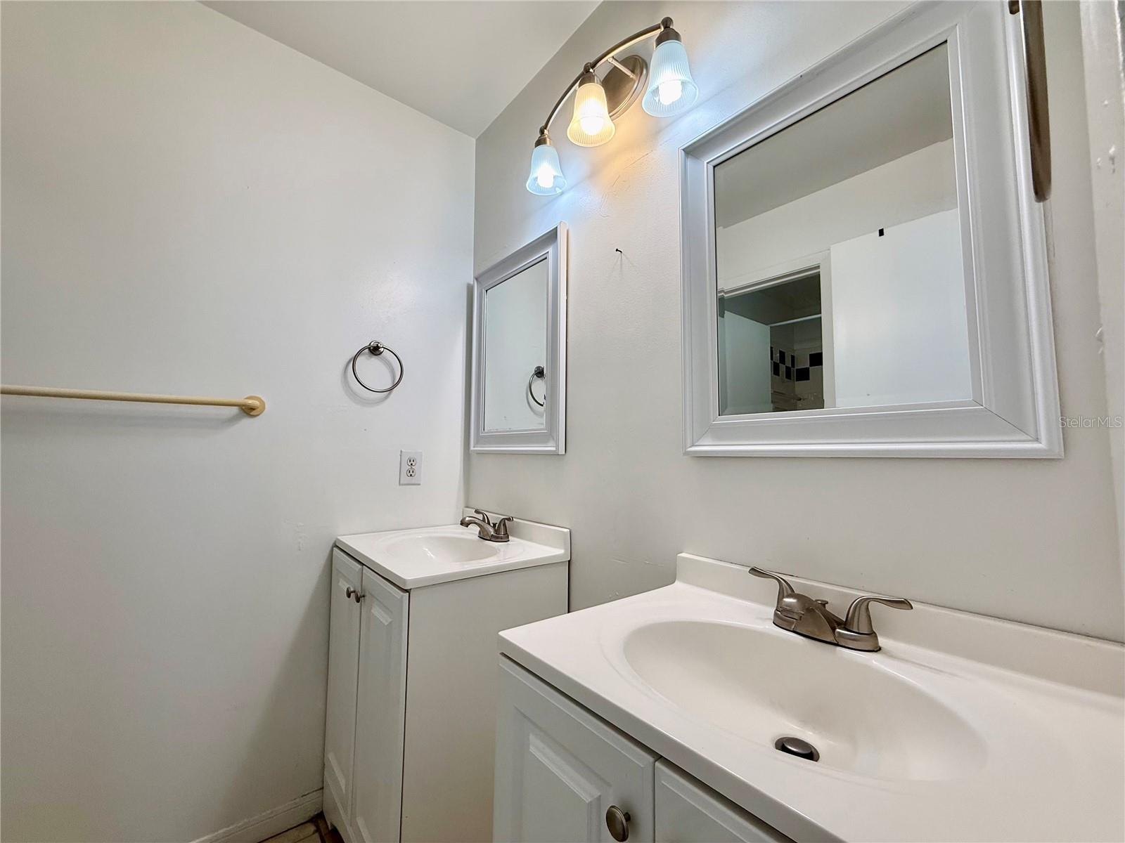 Image 15 of 20 For 2601 Archer Road 202