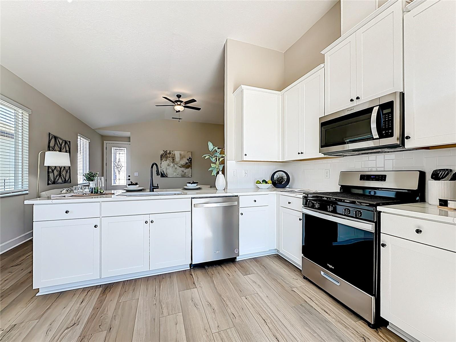 Image 10 of 45 For 3941 Gareys Ferry Way