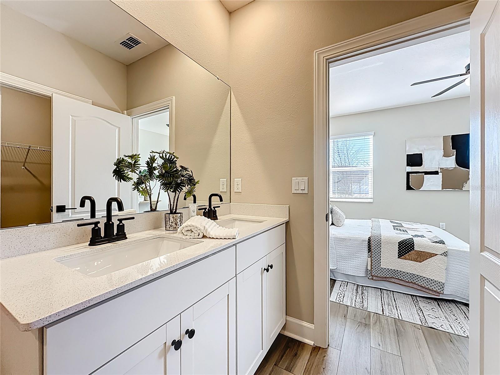 Image 18 of 45 For 3941 Gareys Ferry Way