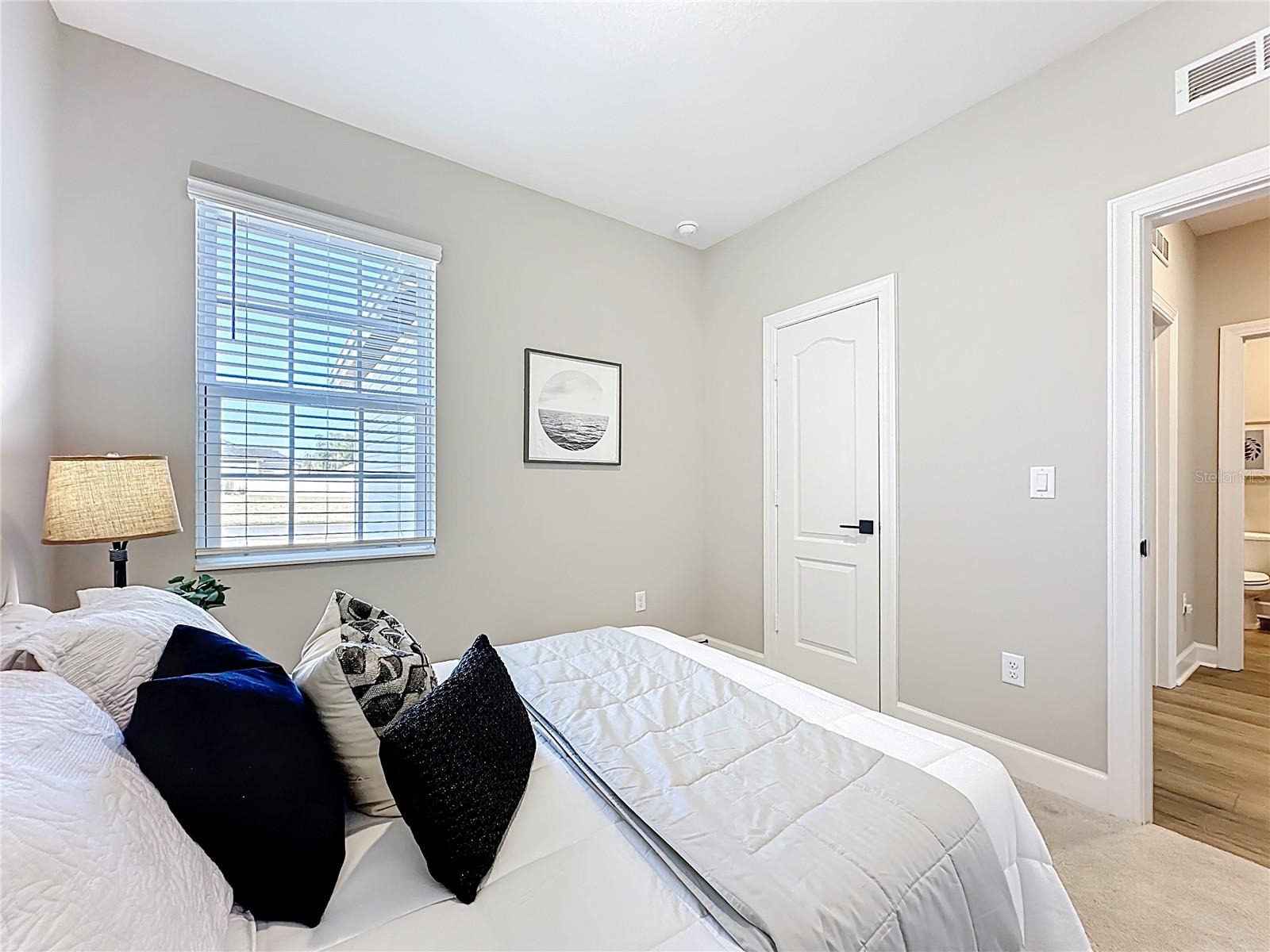 Image 24 of 45 For 3941 Gareys Ferry Way