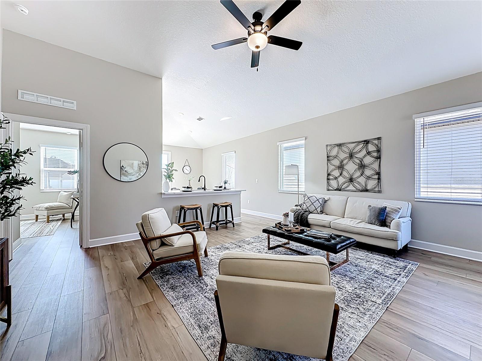 Image 6 of 45 For 3941 Gareys Ferry Way