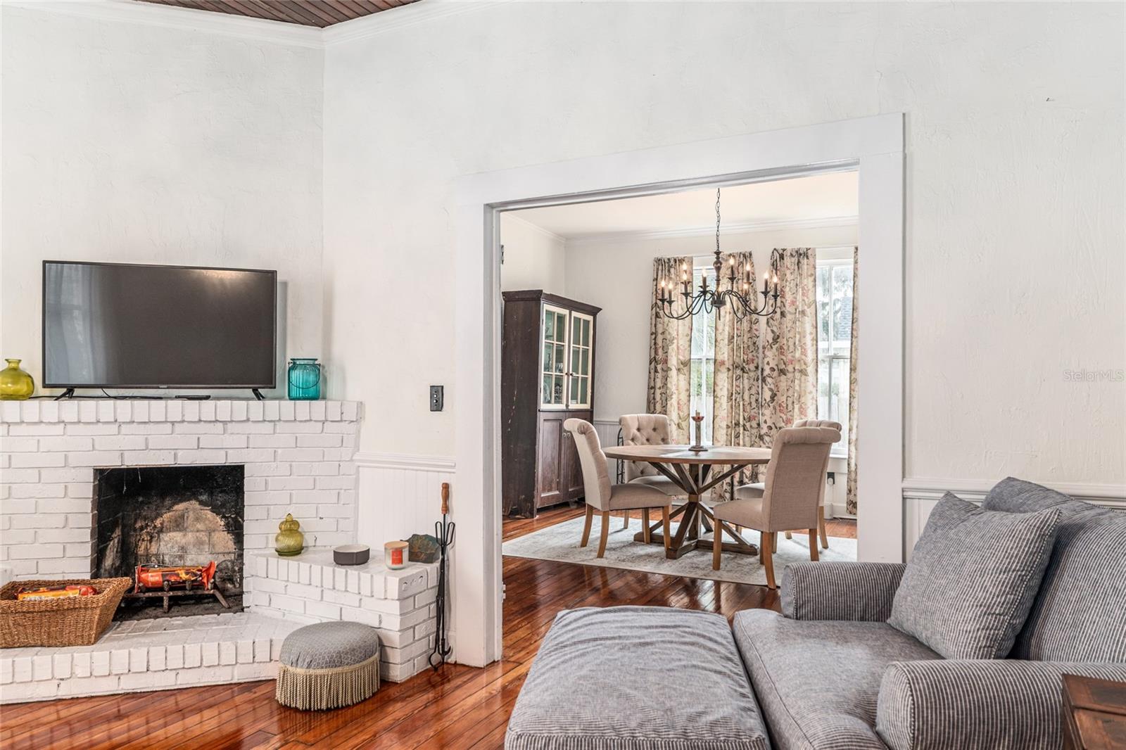 Image 12 of 61 For 160 Saint Johns Street