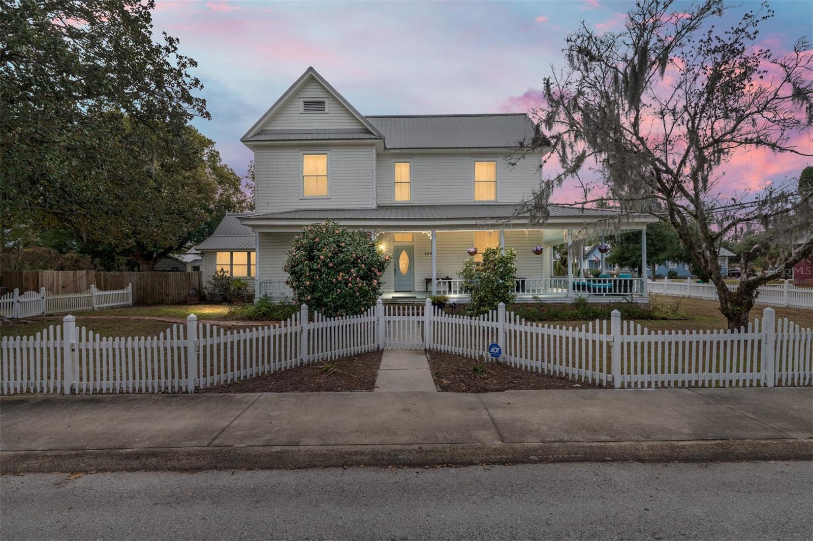 Image 2 of 61 For 160 Saint Johns Street