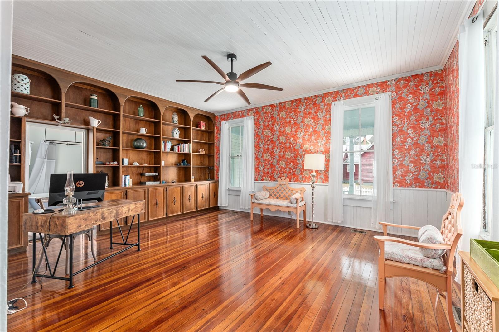 Image 25 of 61 For 160 Saint Johns Street