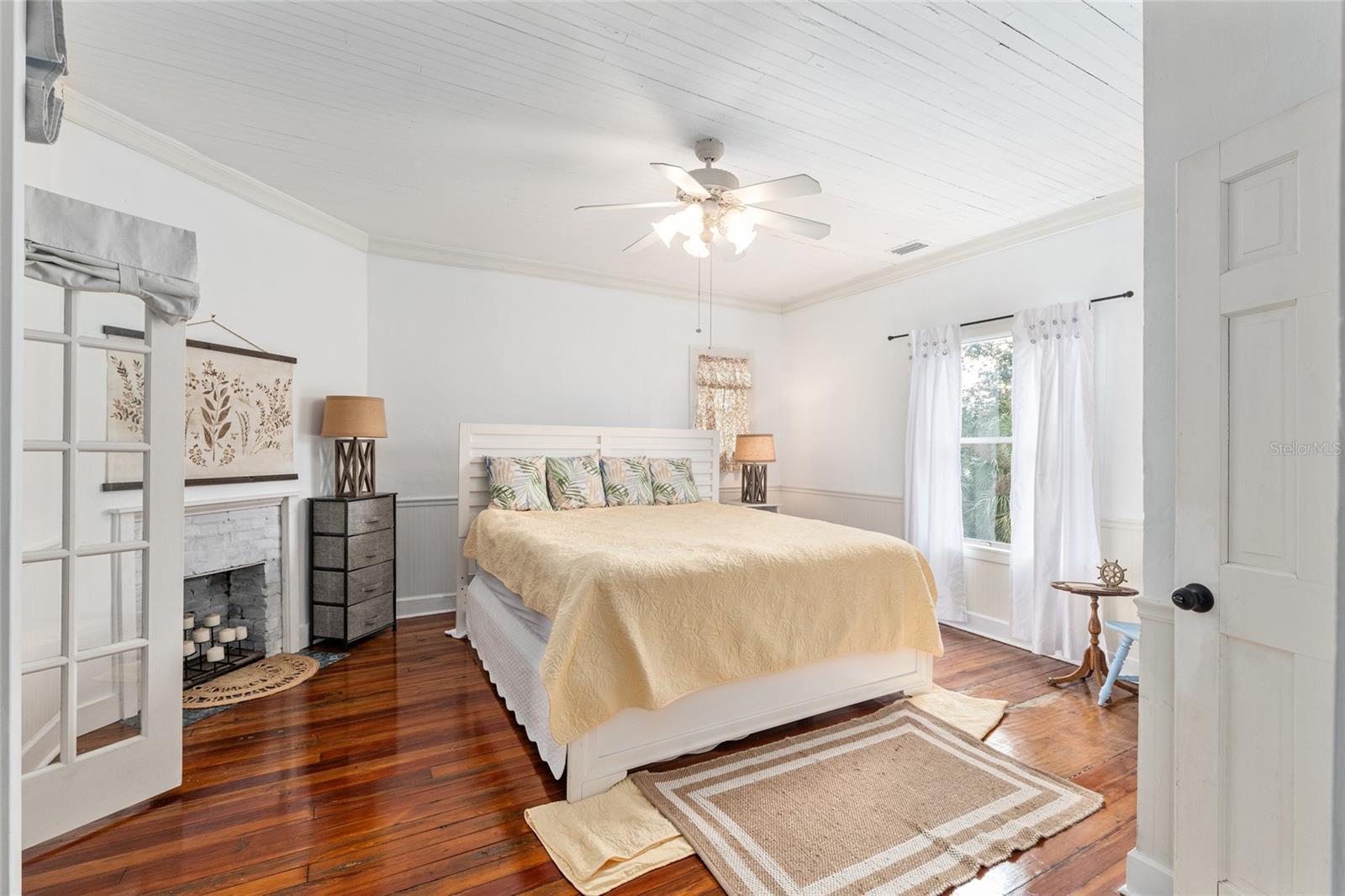 Image 34 of 61 For 160 Saint Johns Street